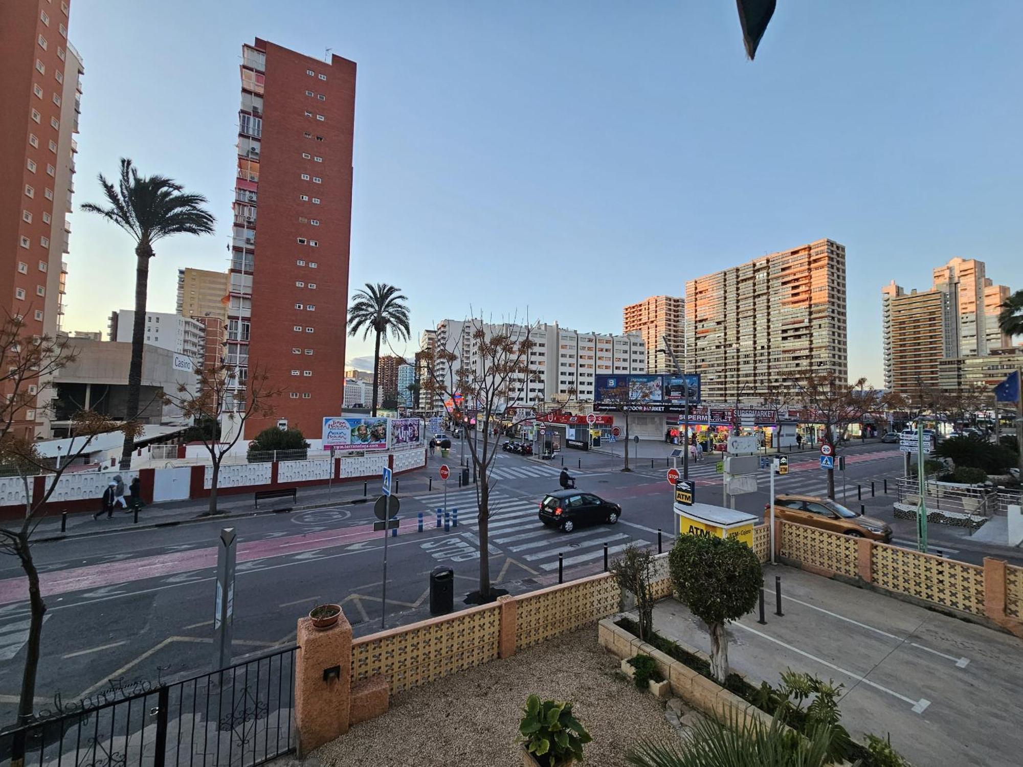Angeles If *